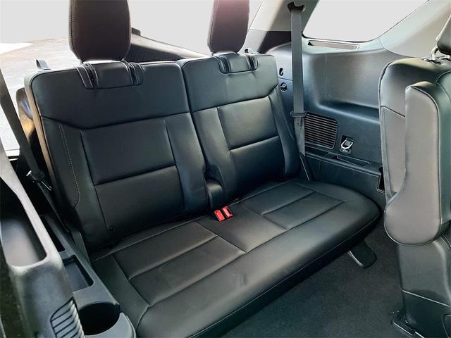Photo of 2024 Carbonized Gray Metallic Ford Explorer