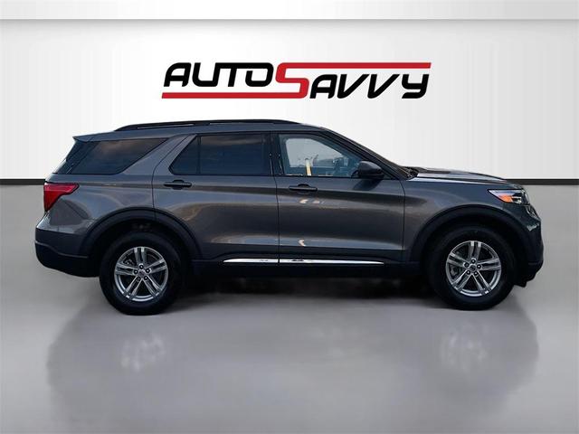 Photo of 2024 Carbonized Gray Metallic Ford Explorer