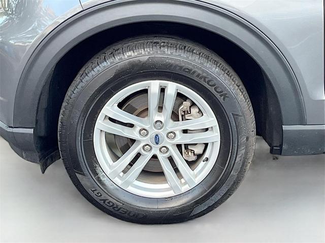 Photo of 2024 Carbonized Gray Metallic Ford Explorer