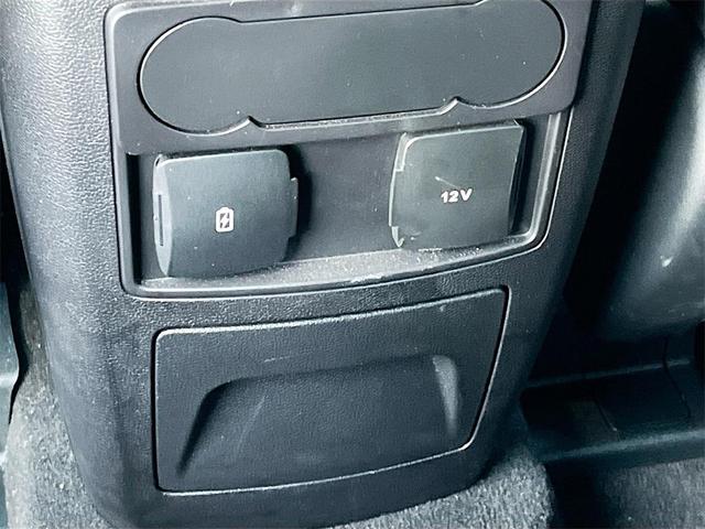 Photo of 2024 Carbonized Gray Metallic Ford Explorer