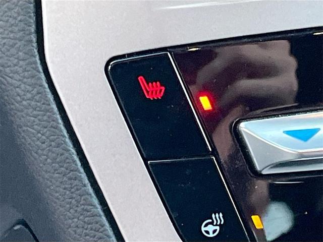 Photo of 2024 Carbonized Gray Metallic Ford Explorer