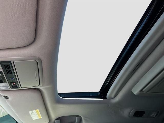 Photo of 2024 Light Blue Honda Odyssey