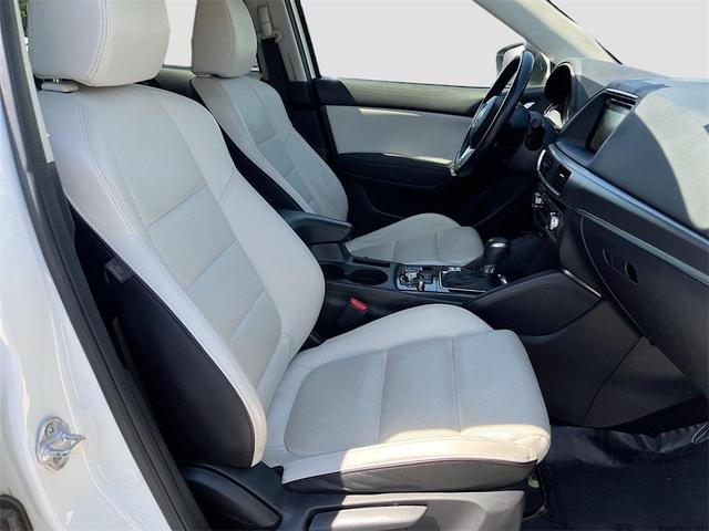 Photo of 2016 Crystal White Pearl Mazda CX-5