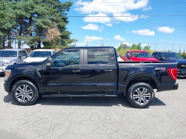Photo of 2022 AGATE BLACK METALLIC Ford F-150