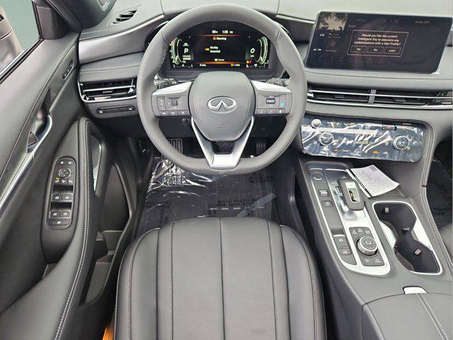 Photo of 2025 Majestic White INFINITI QX60