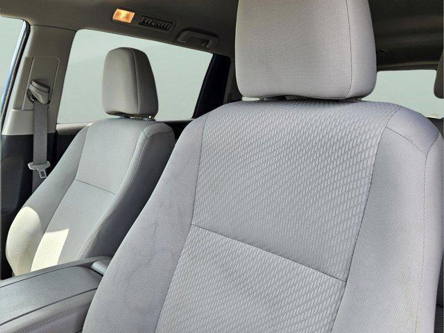 Photo of 2018 Shoreline Blue Pearl Toyota Highlander