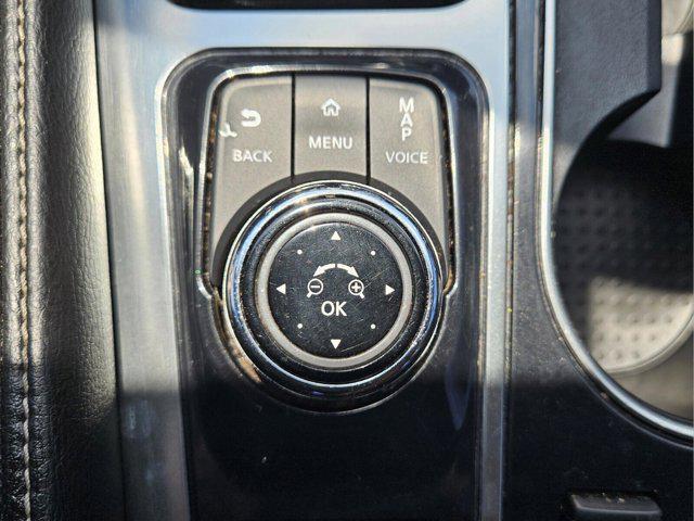 Photo of 2017 Brilliant Silver Nissan Maxima