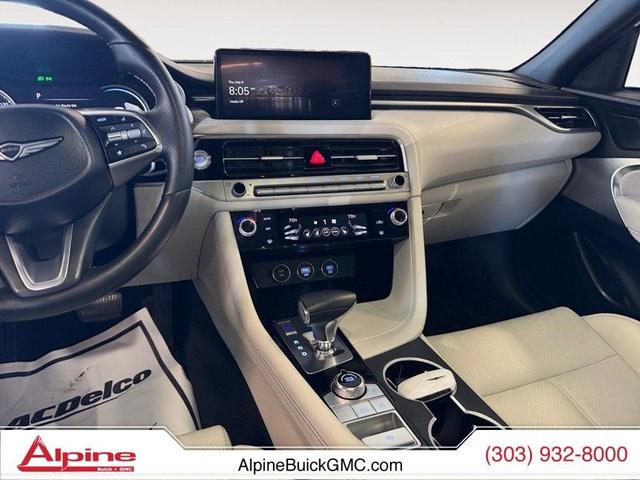Photo of 2024 Uyuni White Genesis G70