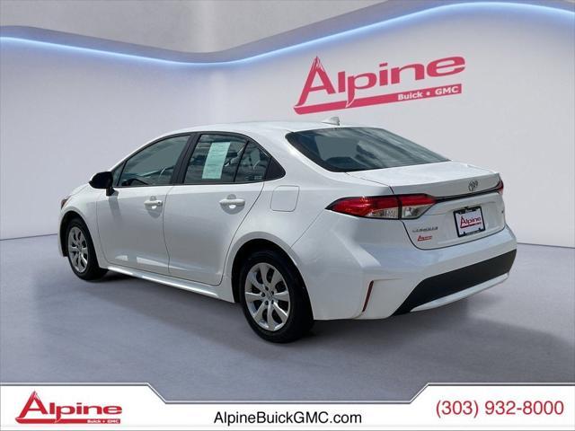 Photo of 2021 Super White Toyota Corolla