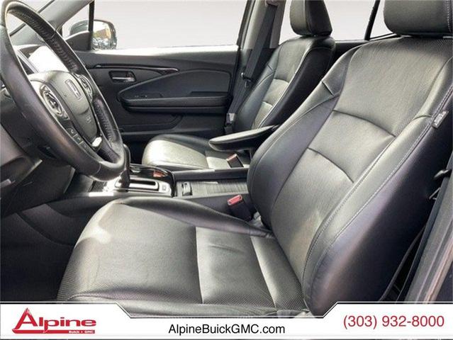 Photo of 2018 Crystal Black Pearl Honda Ridgeline