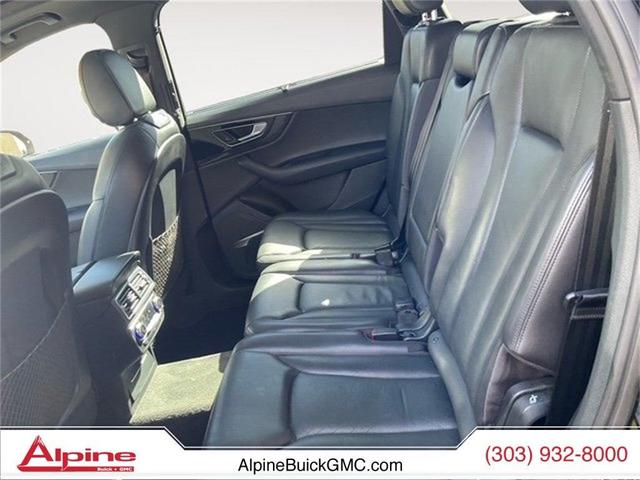 Photo of 2017 Black Audi Q7