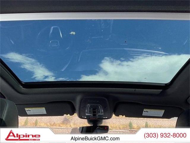 Photo of 2017 Black Audi Q7