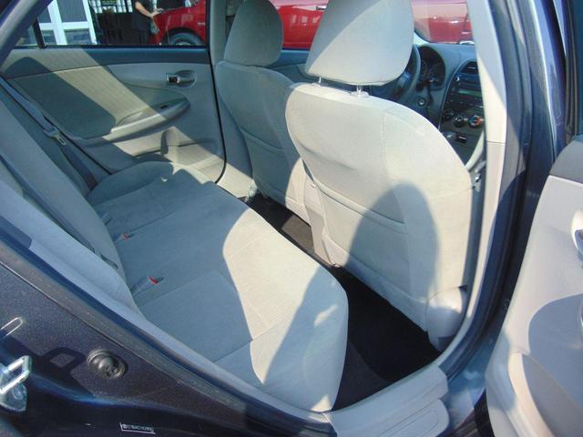 Photo of 2010 GRAY Toyota Corolla