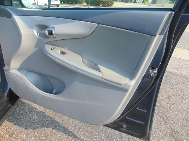 Photo of 2010 GRAY Toyota Corolla