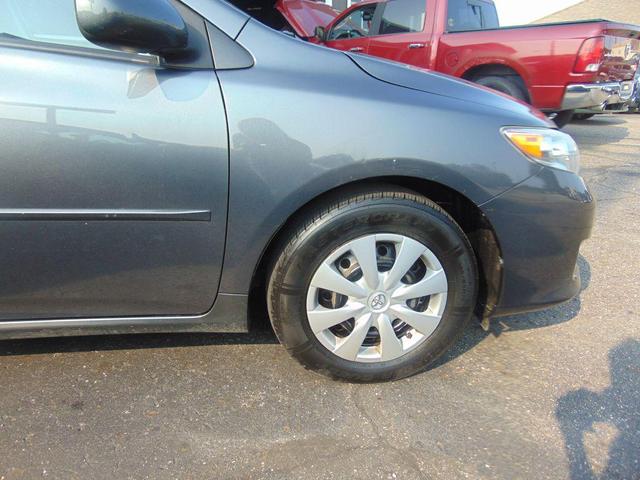 Photo of 2010 GRAY Toyota Corolla