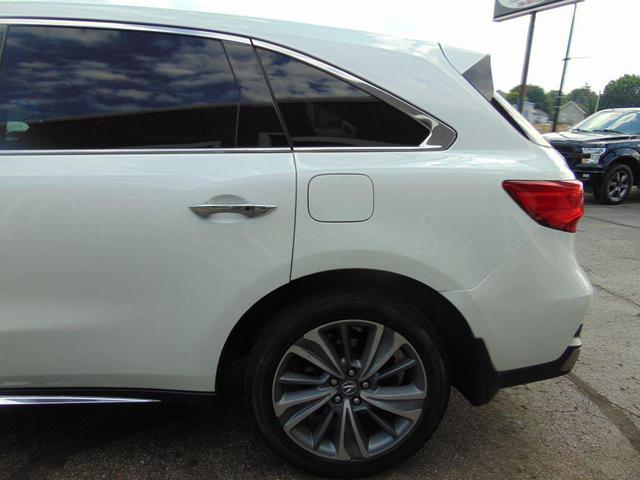 Photo of 2018 WHITE Acura MDX