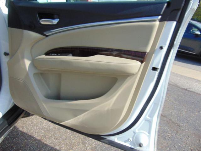 Photo of 2018 WHITE Acura MDX