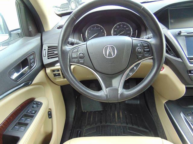 Photo of 2018 WHITE Acura MDX