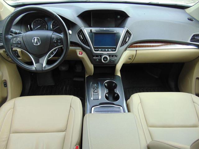 Photo of 2018 WHITE Acura MDX