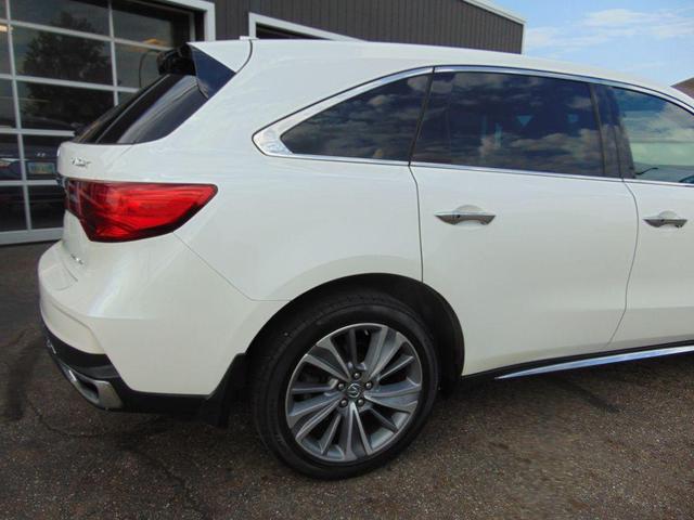 Photo of 2018 WHITE Acura MDX