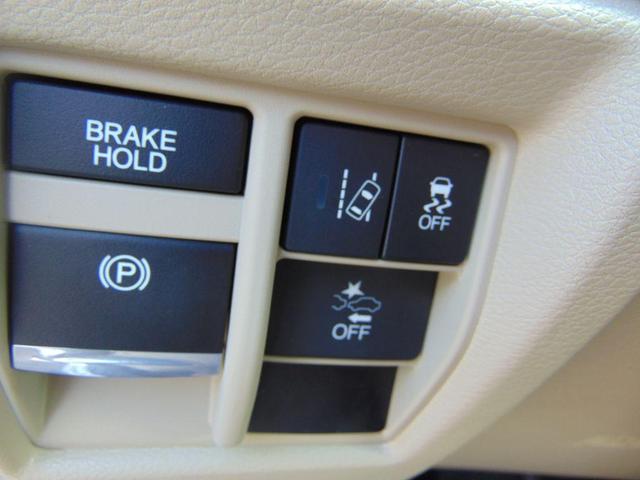Photo of 2018 WHITE Acura MDX