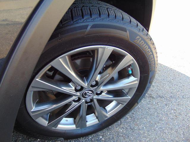 Photo of 2017 BLUE Toyota RAV4 Hybrid