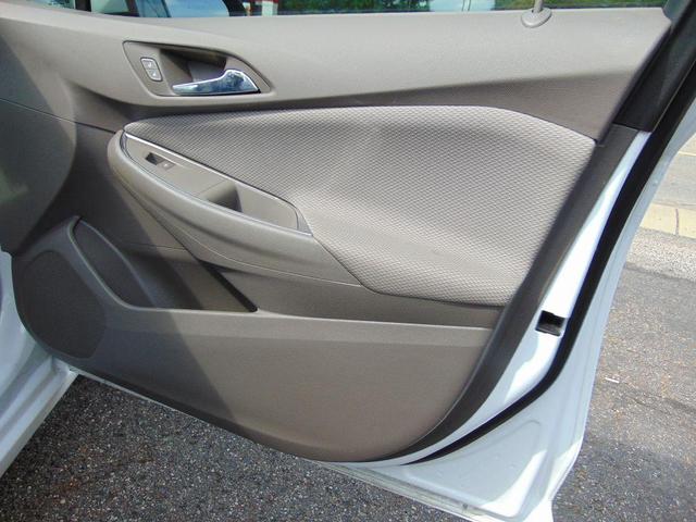 Photo of 2017 WHITE Chevrolet Cruze