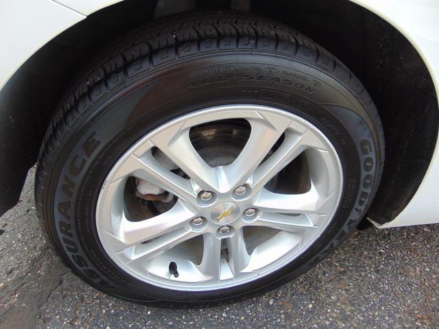 Photo of 2017 WHITE Chevrolet Cruze