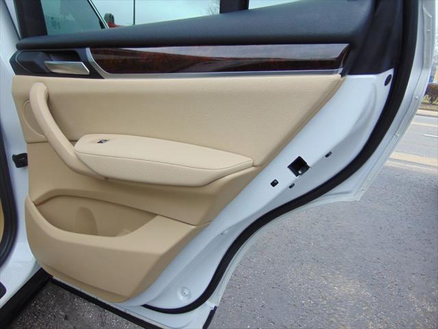 Photo of 2015 WHITE BMW X3