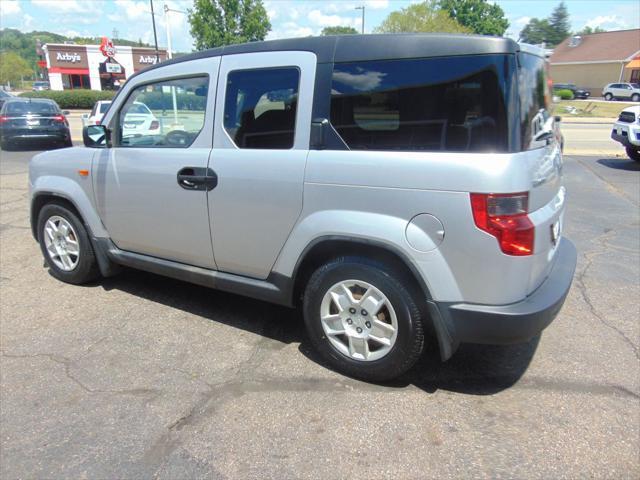 Photo of 2011 SILVER Honda Element