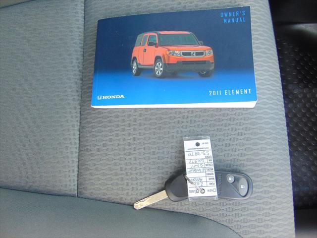 Photo of 2011 SILVER Honda Element