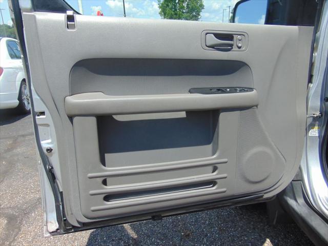 Photo of 2011 SILVER Honda Element