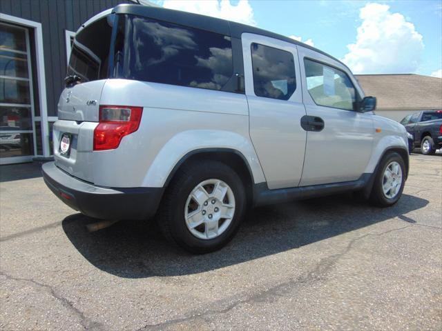 Photo of 2011 SILVER Honda Element