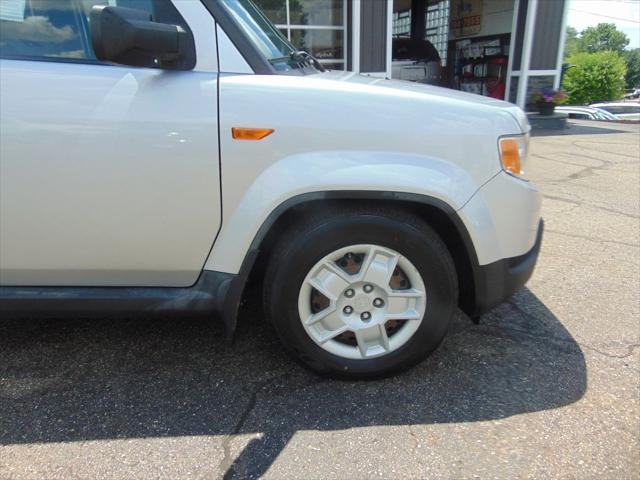 Photo of 2011 SILVER Honda Element