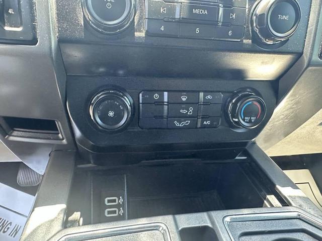 Photo of 2019 White Ford F-150