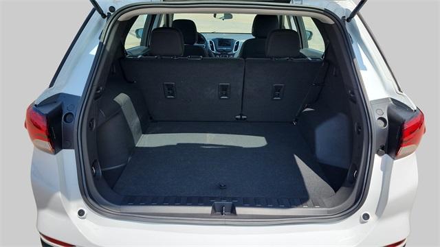 Photo of 2022 Summit White Chevrolet Equinox