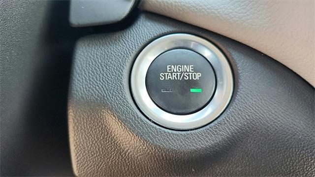 Photo of 2022 Summit White Chevrolet Equinox