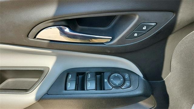 Photo of 2022 Summit White Chevrolet Equinox
