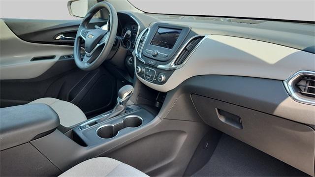 Photo of 2022 Summit White Chevrolet Equinox