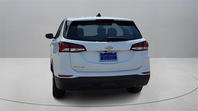 Photo of 2022 Summit White Chevrolet Equinox