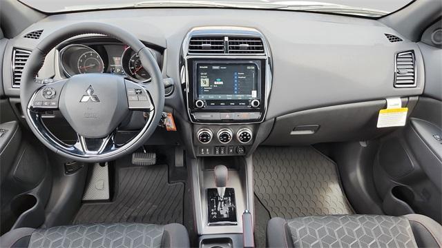 Photo of 2025 White Mitsubishi Outlander Sport