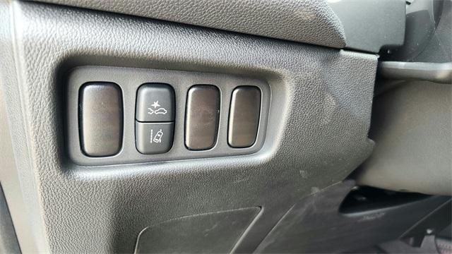 Photo of 2025 White Mitsubishi Outlander Sport
