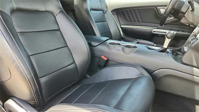 Photo of 2023 Oxford White Ford Mustang