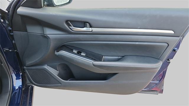 Photo of 2024 Deep Blue Pearl Nissan Altima