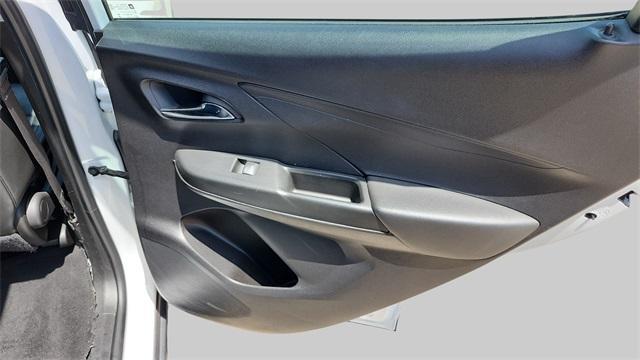Photo of 2023 Summit White Chevrolet Bolt EV