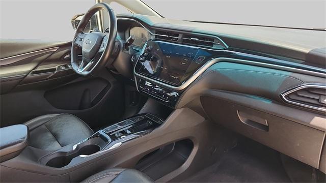 Photo of 2023 Summit White Chevrolet Bolt EV