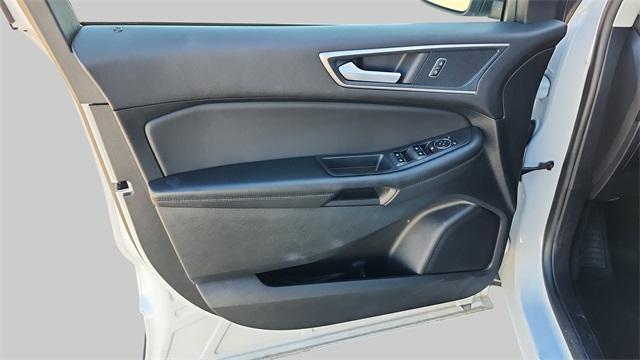 Photo of 2024 Oxford White Ford Edge