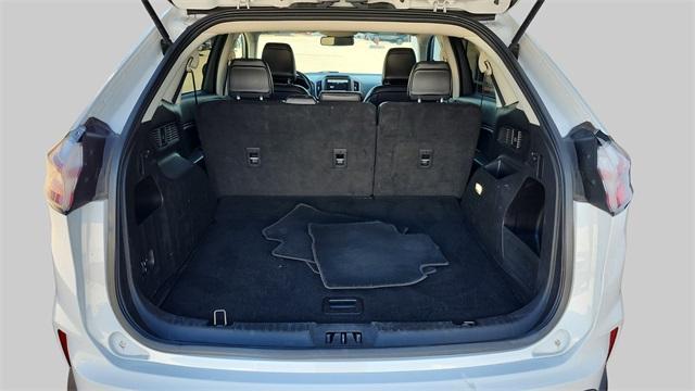 Photo of 2024 Oxford White Ford Edge