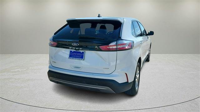Photo of 2024 Oxford White Ford Edge