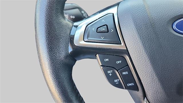 Photo of 2024 Oxford White Ford Edge